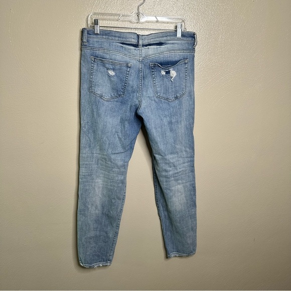 Fashion Nova Light Wash Distressed Straight Jeans Size 11 - Picture 2 of 5